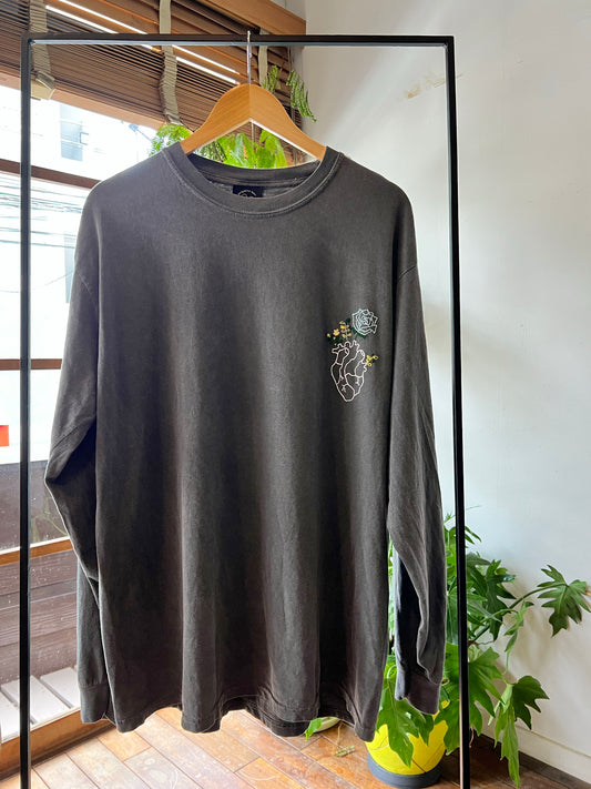 Hand embroidery Long T-shirt Gray