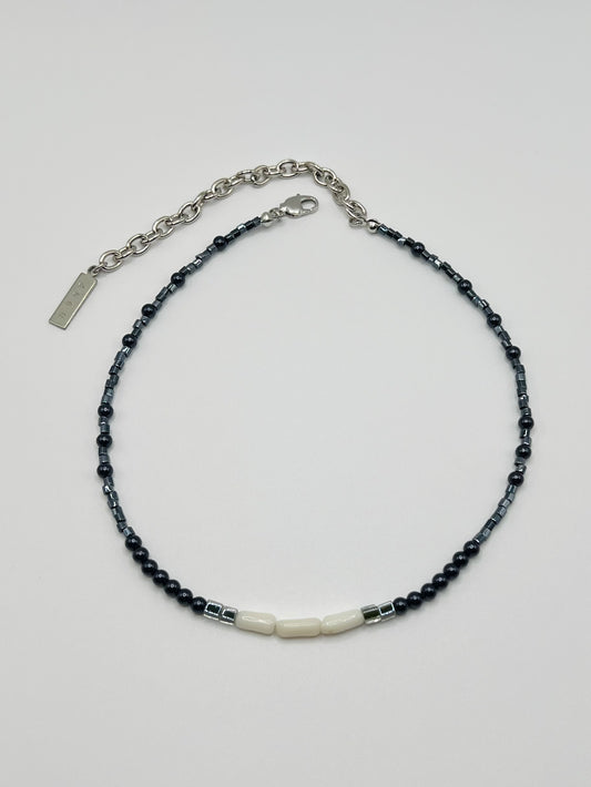 Coral necklace - Black