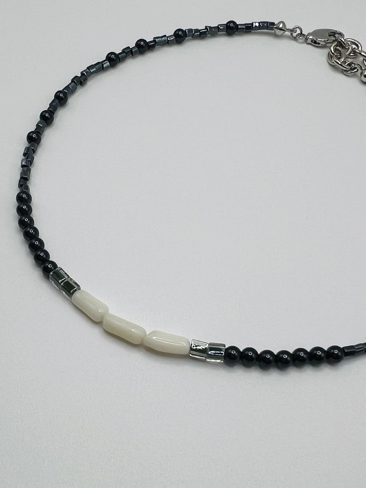 Coral necklace - Black