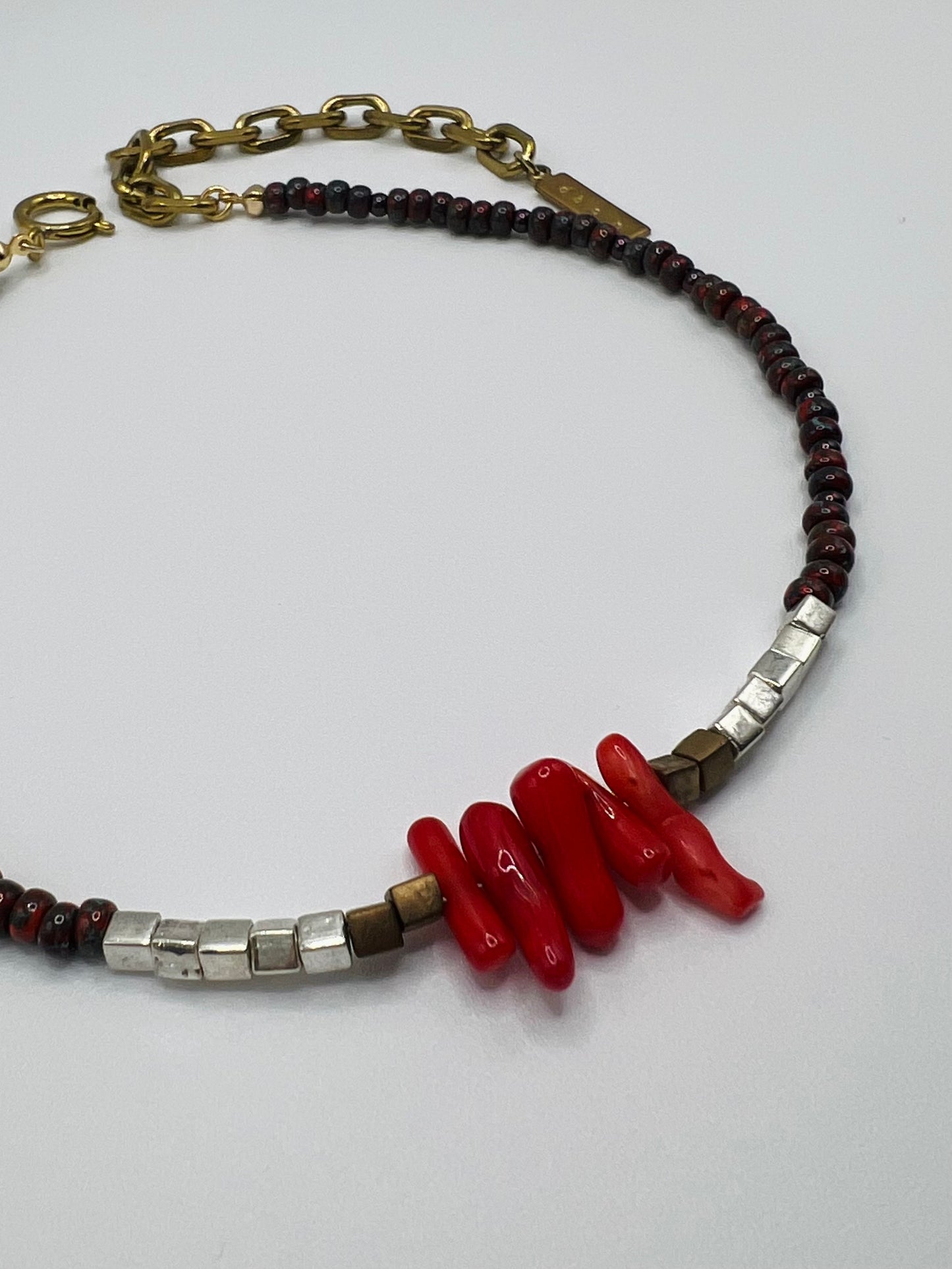 Coral necklace - Red