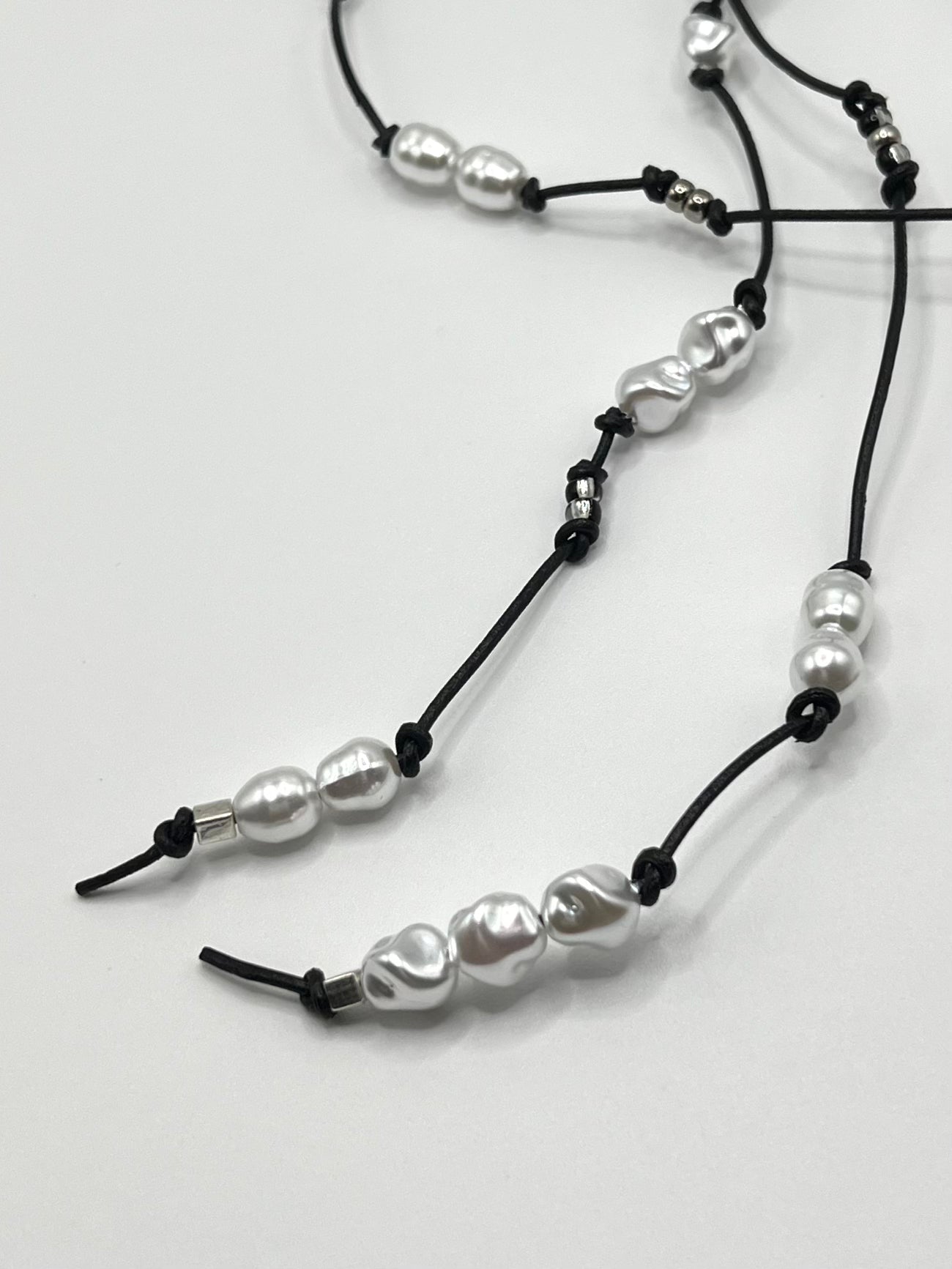 Leather combination long necklace - black