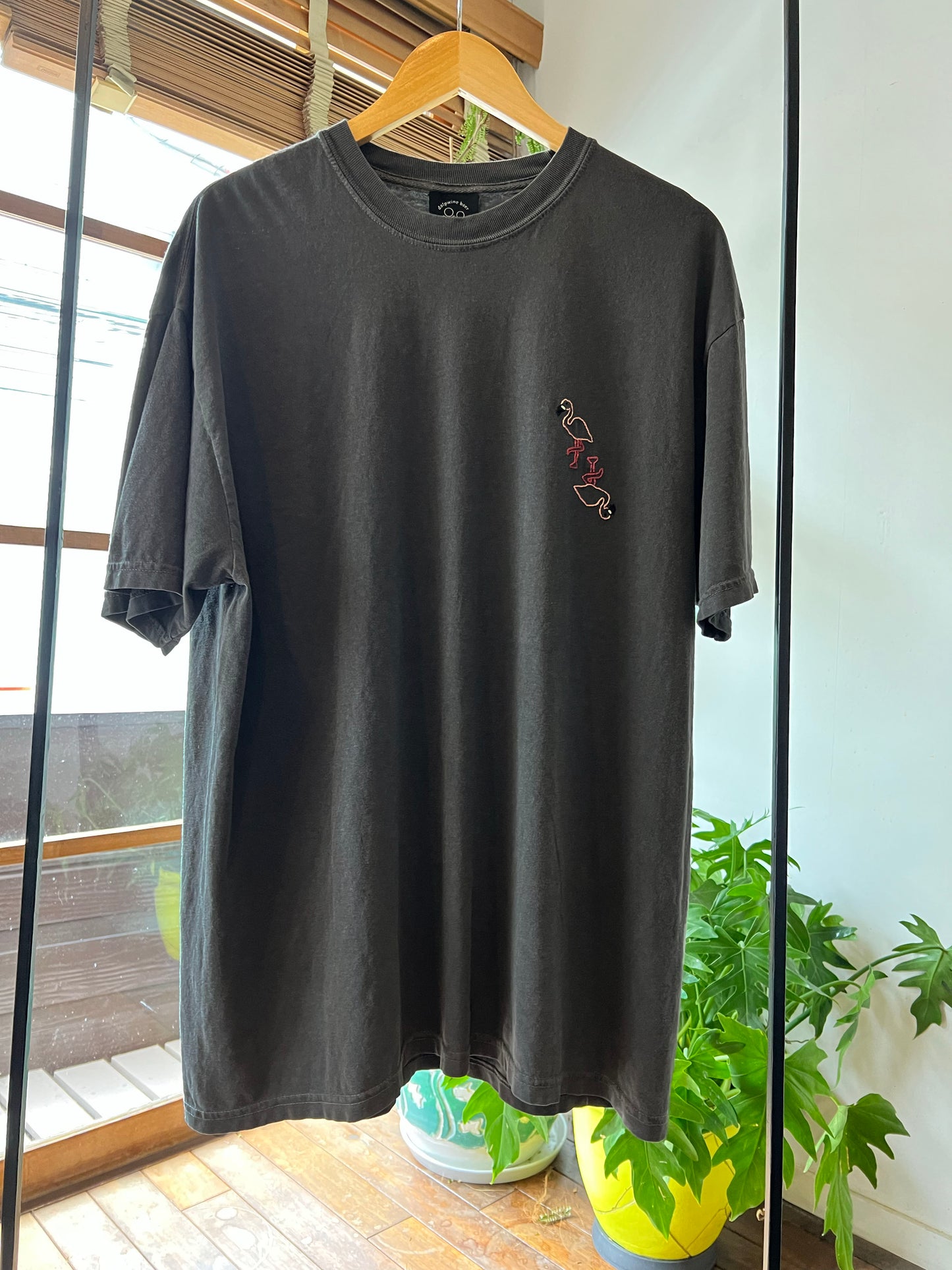 Hand embroidery T-shirt Gray